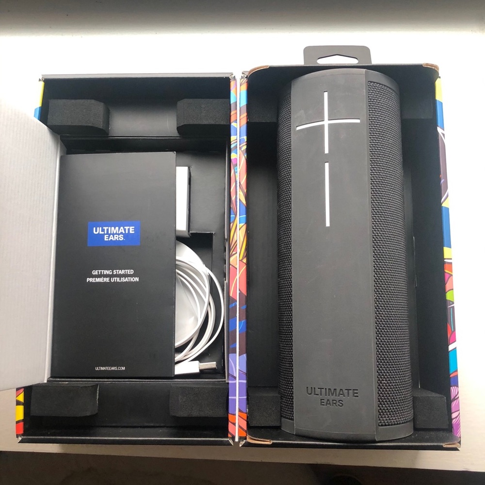 Like New! Ultimate Ears MEGABLAST Portable Speaker